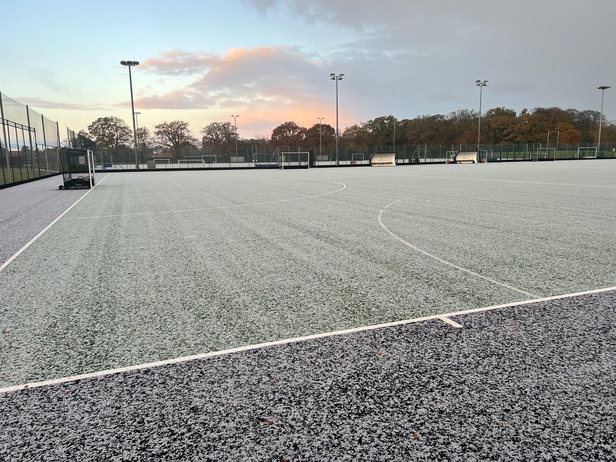 Maddieanthony_'s tweet photo. The first of the frozen mornings 🥶🥶 @GreshamsSport @Greshams_School https://t.co/BeQM67cgiy
