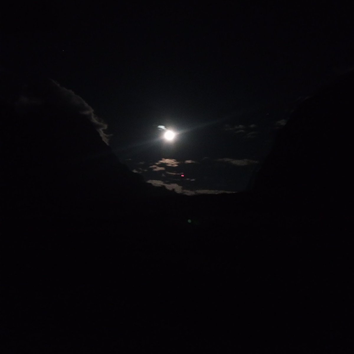 Real_Ijaz's tweet photo. The moon was so beautiful. https://t.co/99IFIAmAtw
