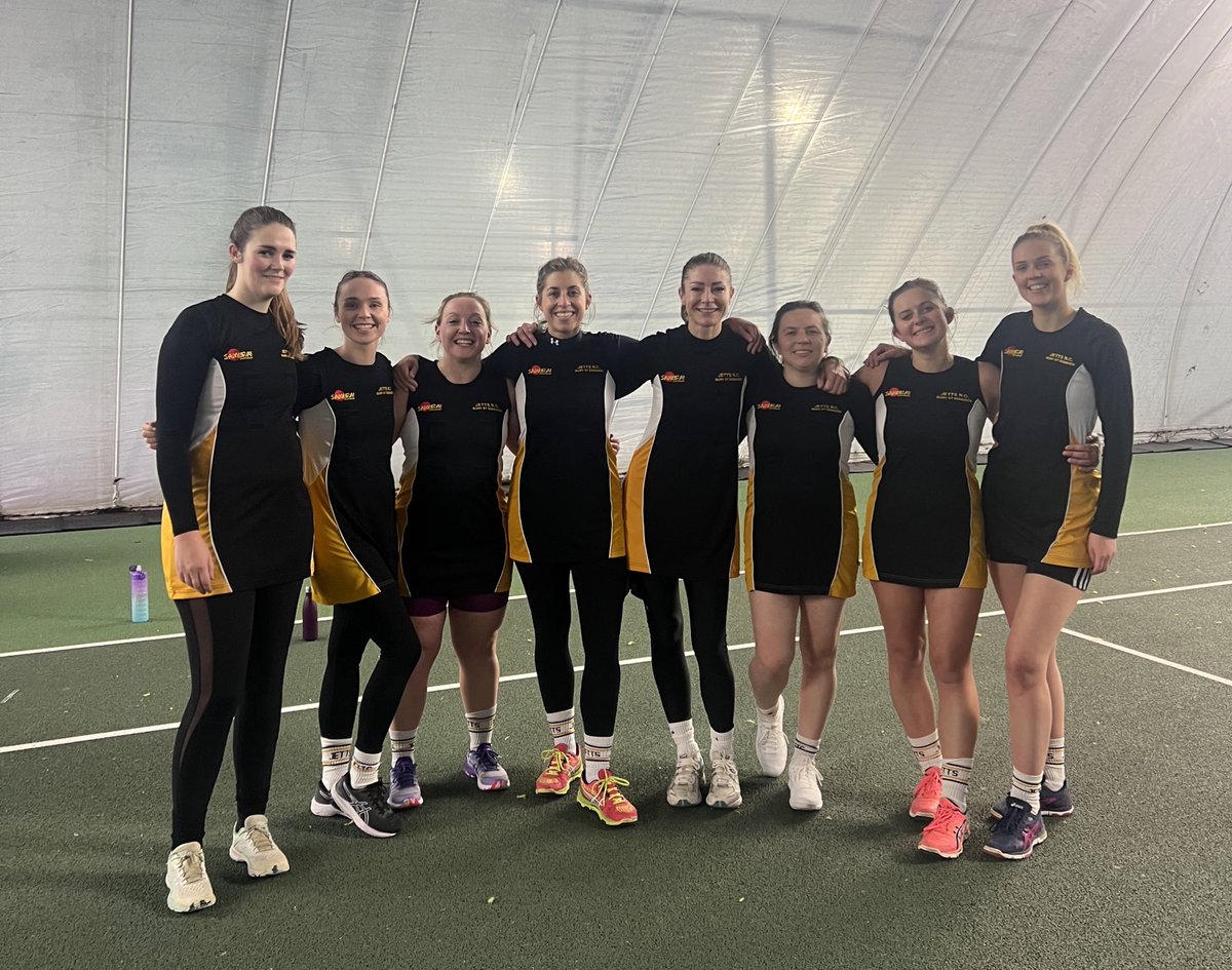 jettsnc's tweet photo. Jetts v Jetts on court last night #winterleague #divisionA #westsuffolk 💛🖤🏐 #proudcoach https://t.co/itdE73M24B