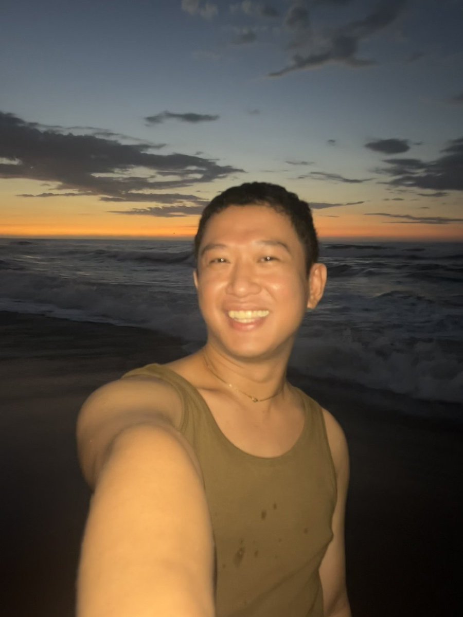 knthcrmn's tweet photo. Back in surf town 
#elyu https://t.co/tWjaaI7vKU
