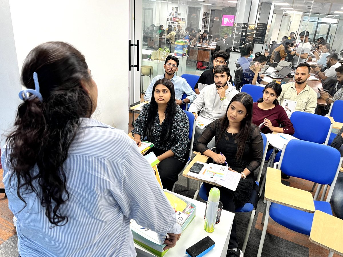 In a office space, you're becoming part of a community.
 
Networking opportunities, shared knowledge, and a supportive environment – that's the office space advantage.