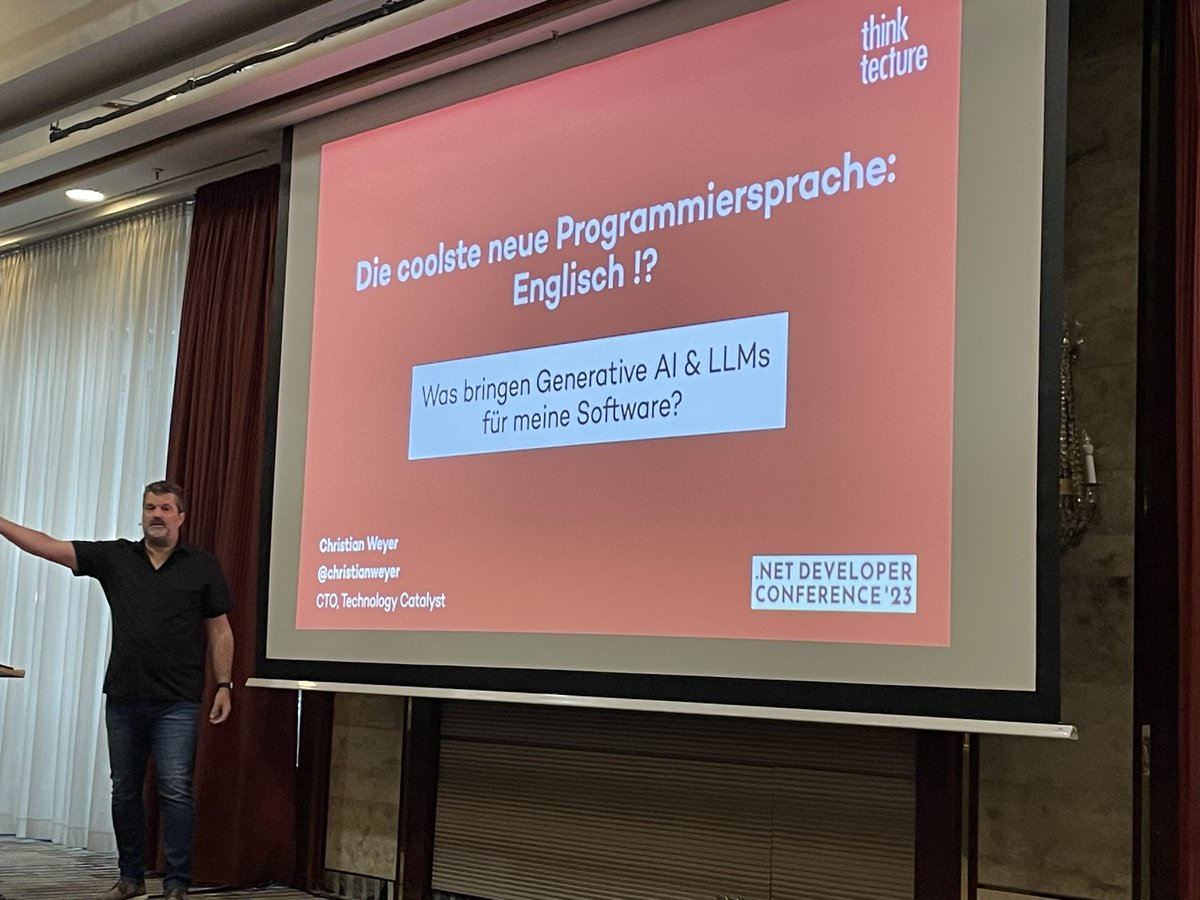 dotnetpro_mag's tweet photo. @christianweyer hält die Keynote am zweiten Konferenztag der #ddc23 zu KI in der Softwareentwicklung https://t.co/Vq4bt2BNuj