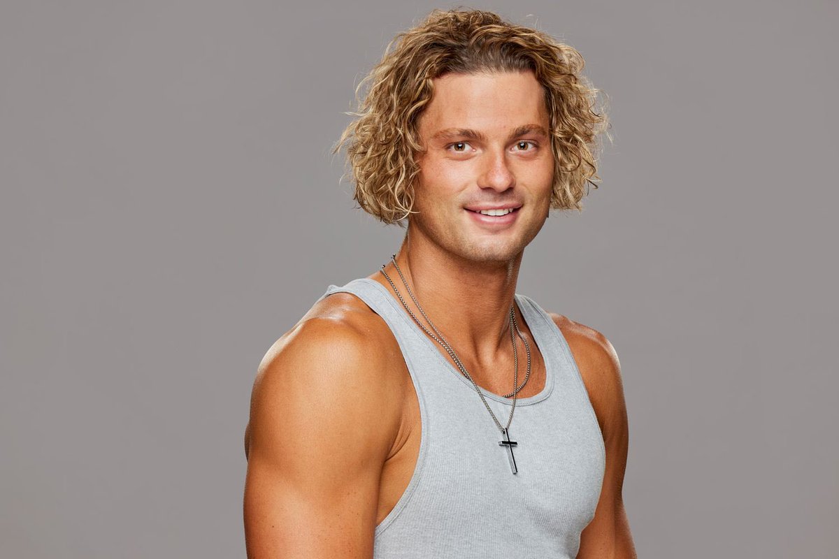 IiciousVeto's tweet photo. Jackie Gonzalez (393) and Matt Klotz have truly taught me so much about the deaf community it’s insane, I’m thankful for them both. #SquidGameTheChallenge #BB25 https://t.co/UG2JyjZFuE