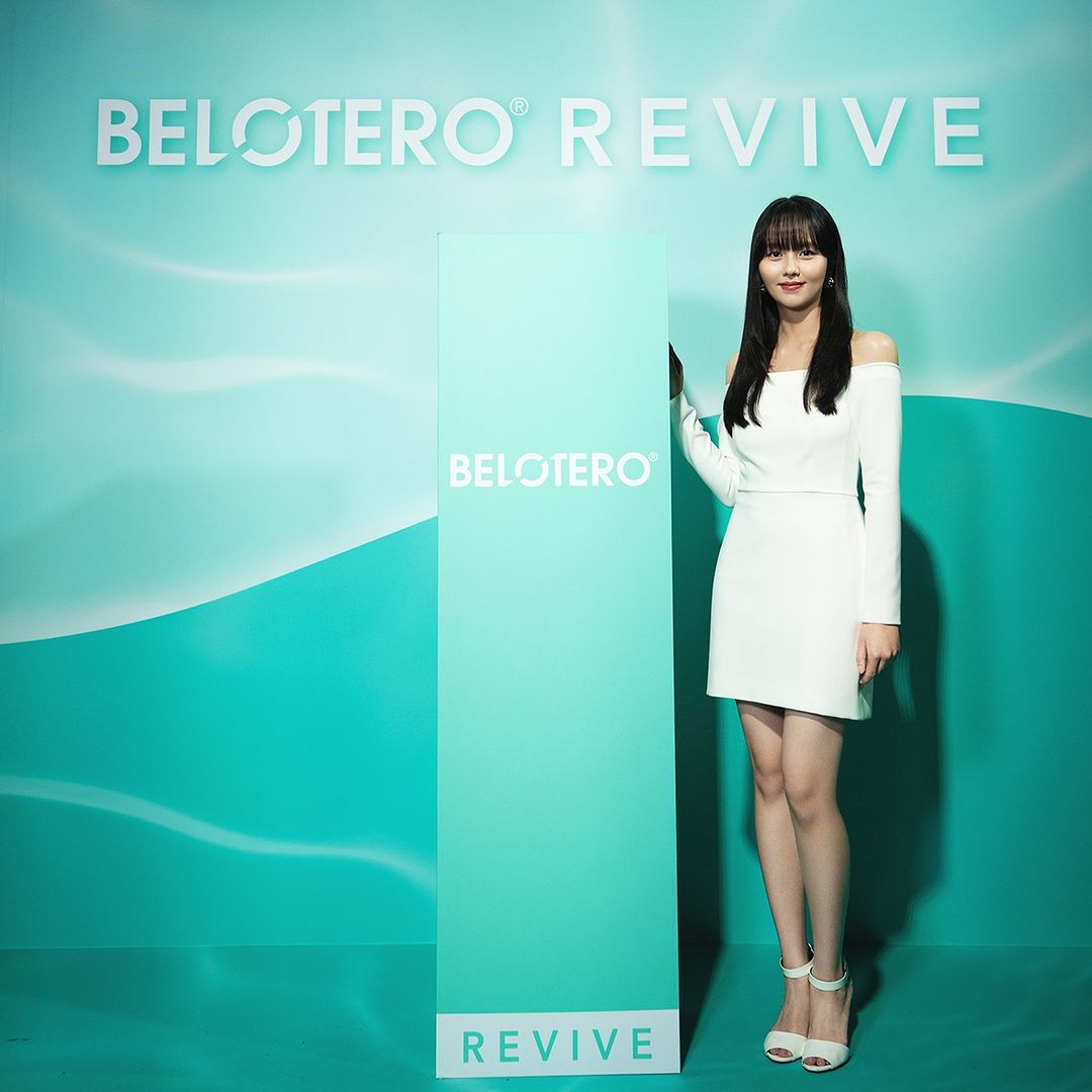 KSHPhilippines's tweet photo. It was an incredible day unveiling the secret to Bare Your Glow 🌟 with our Belotero® Revive regional ambassador, #KimSoHyun!
#BeloteroRevive #BareYourGlow #StepZero
© merzaesthetics_apac
🔗 https://t.co/8TOUhqAg6w https://t.co/e4OodkX4Dq