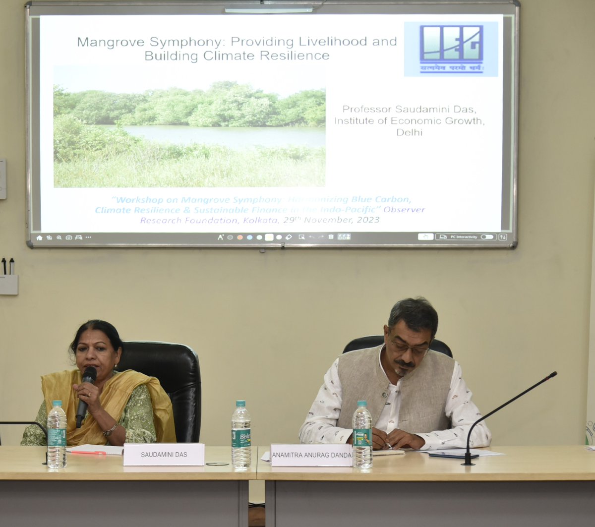 Panel 2:  Blue #Carbon and #Mangroves #ecosystem 

Integration of local #communities is integral towards devising solutions for #conservation of the #mangroves.

Anamitra Anurag Danda, @BhadPunyasloke, Malshini Senaratne & Saudamini Das   

@orfonline @AFD_en @AFD_France @araluck