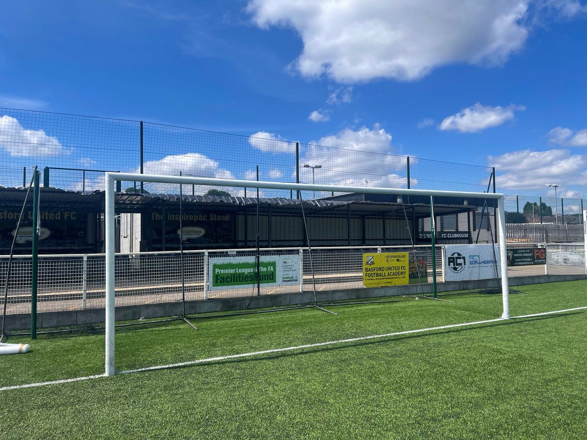 Basfordutdfc's tweet photo. 🏷️ FOR SALE: 

▪️ 2 x Mark Harrod UK, 7v7 aluminium goals - would need nets and wheels (RRP: £2,800)

▪️ 2 x Mark Harrod UK, 11v11 stadium box goals, including net and supports - great condition (RRP: £2,900)

Selling at a good price. Please DM for more details. Collection only. https://t.co/SPS63zzocb