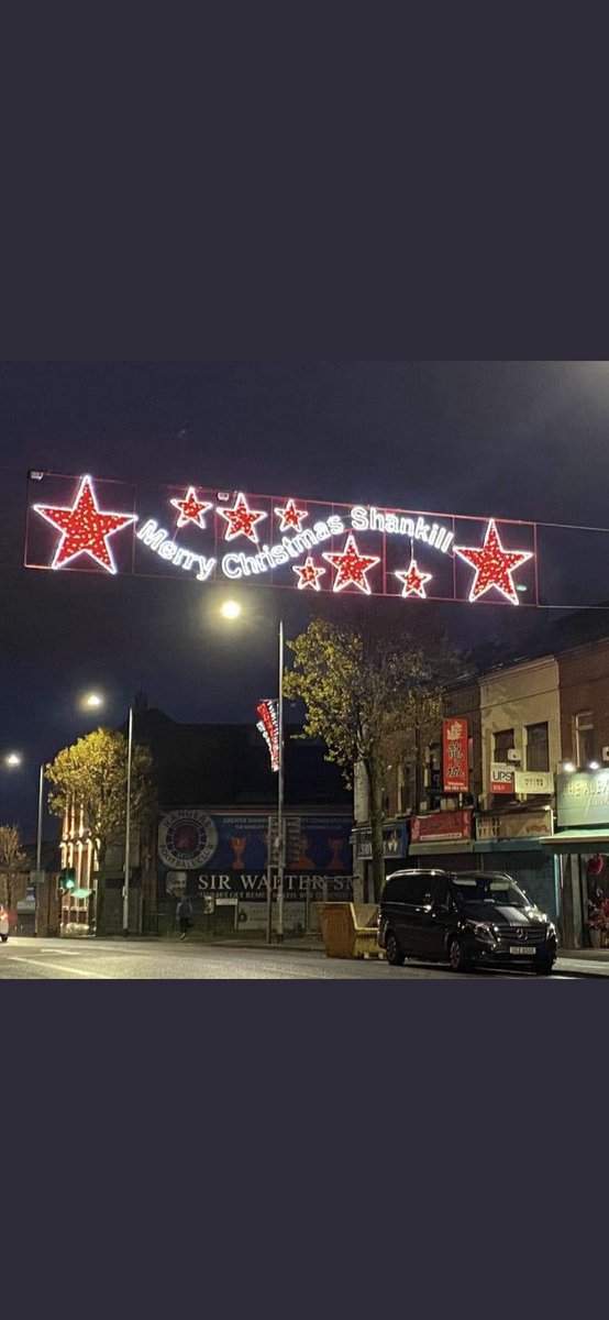 jackieredpath's tweet photo. And so it begins #GSWF Merry Christmas Shankill ⁦@GrShankill⁩ : next the 🎄lights Fri night ⁦@ACTinitiativeNI⁩ #workingtogether 🎅🏼🎅🏼🎅🏼🎅🏼 https://t.co/CXtjzzGCu5