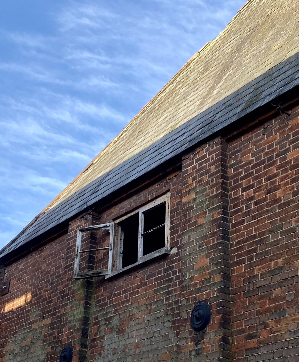 LoveOfGates's tweet photo. Our trip to #Suffolk in 2021 just flashed up on photo memories. Couldnโt resist sharing a few. #gatesontour #1 #windowsonWednesday #notagate #grimart https://t.co/P1XWTxaI1b
