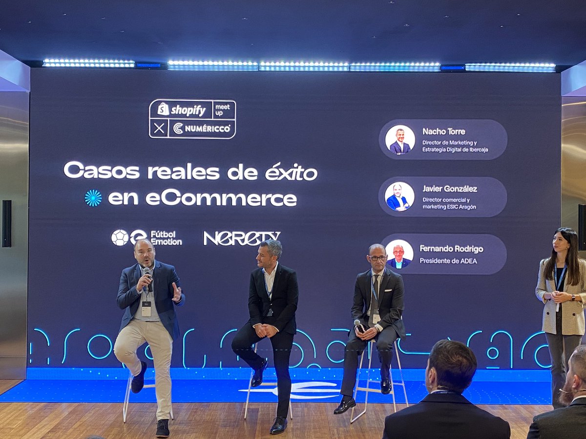 esiczaragoza's tweet photo. 🔛 @javieresic, Director Comercial y Marketing de #EsicAragon destaca la relevancia del #eCommerce en el mundo empresarial, así como la importancia de contar con especialistas en e-Commerce en una institución educativa como @ESICEducation
#ShopifyMeetup @directivosAdea @ibercaja https://t.co/dntIpsbx7Q