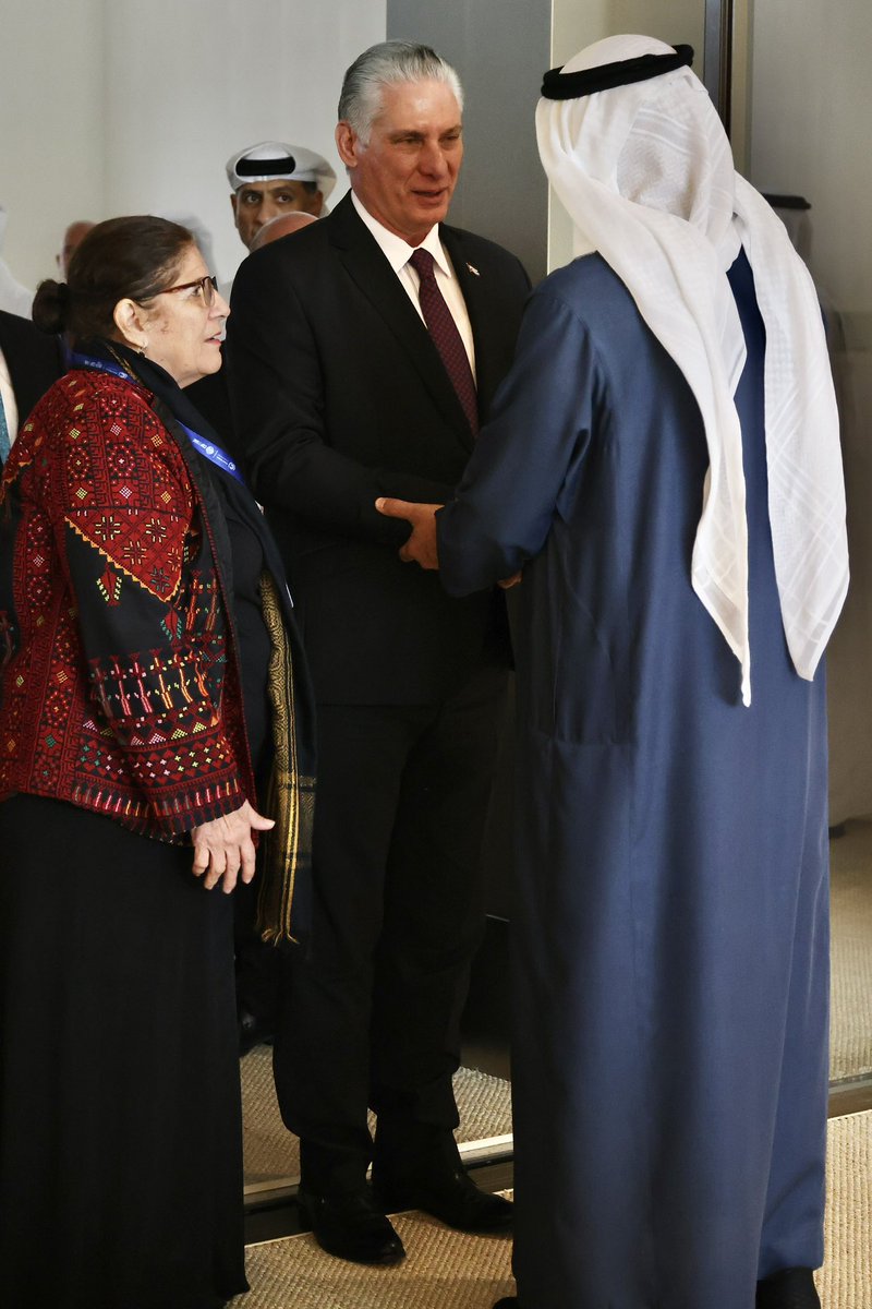 DiazCanelB's tweet photo. En inicio de esta jornada, sostuve conversaciones oficiales con Su Alteza el Jeque @MohamedBinZayed, presidente de Emiratos Árabes Unidos.

Constatamos el buen estado de las relaciones entre ambos países y la voluntad de seguir fortaleciendo el diálogo político bilateral. https://t.co/atoNapsrKM
