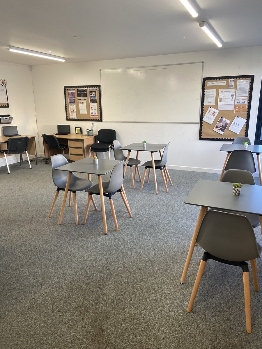 miss_webbo's tweet photo. Amazing transformation of the staff room @SuttonParkPri Well done to SLT who worked their Christmas socks off last night spreading their sparkle (and drilling in legs!) Great job guys! @Mrs_Middleton1 https://t.co/CSxAsUlI6P
