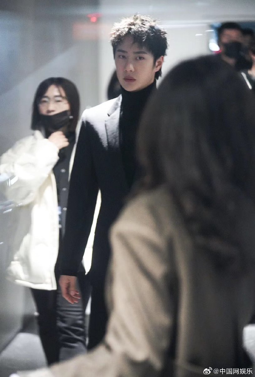 SgWangyibo's tweet photo. Netizens spotted Wang Yibo at Beijing Xiaomi headquarters today ~ 

#WangYibo #หวังอี้ป๋อ #王一博 https://t.co/qN2RdoavHT