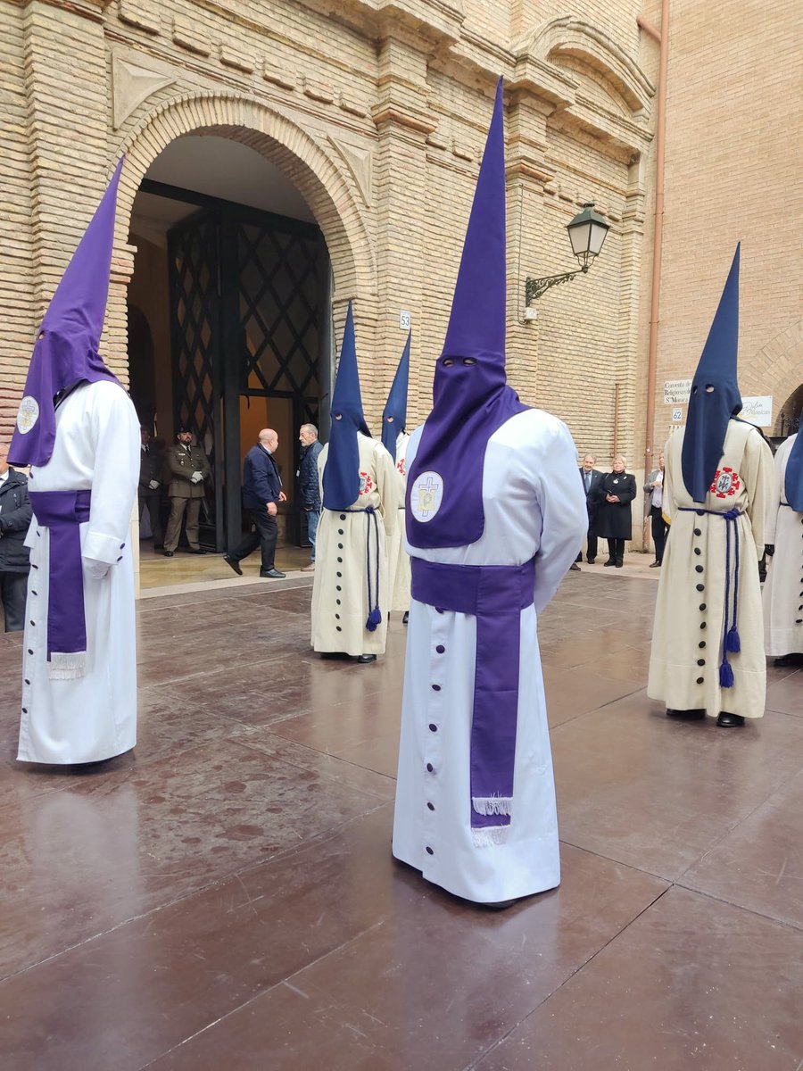 ¿Te has apuntado ya a alguna representación? Nuestros cofrades ya han empezado a hacerlo y es que parece que ¡hay ganas de Semana Santa!

 #zaragoza #semanasantazgz