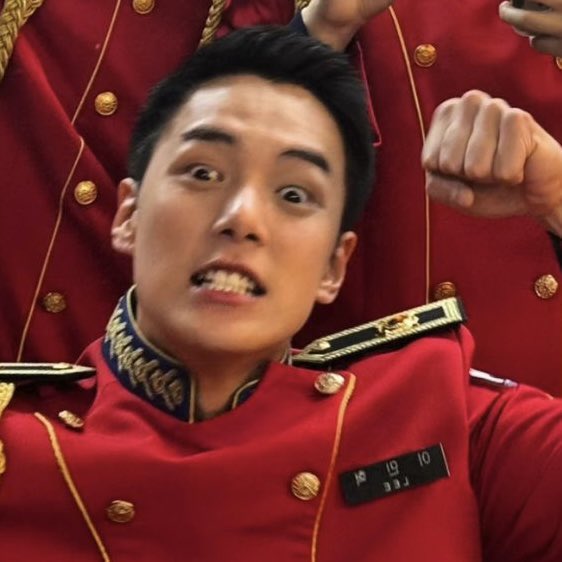 아 군생활하고싶단 생각 들 지경임