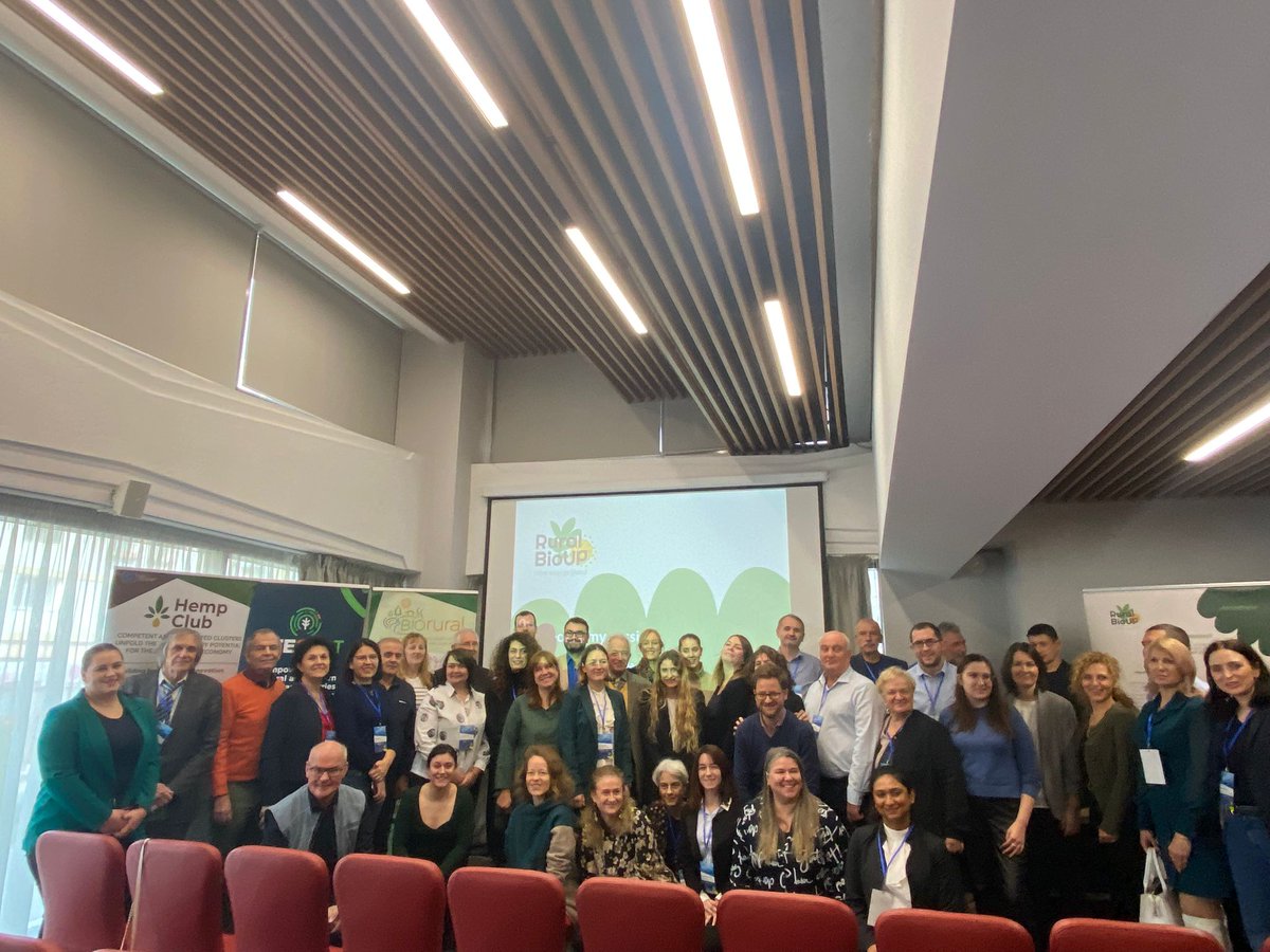 🧐 Did you know ? 

🗣️ Last week, MainstreamBIO attended the Cluster Meet Regions conference on 21-23 November in Iasi (Romania) jointly organised by the @Clusters_EU with the @NERDAbxl and the @ClusterClustero !

📖 Read more here: tinyurl.com/m5ktp854

#Europe #EUBioeconomy