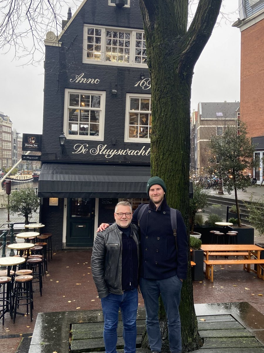 DavidHHeadley's tweet photo. That @harryillers fits right in here in Holland. He’s so tall!
Last day in Amsterdam, and it has been terrific. #TeamDHH is the best. https://t.co/aMrRs9kKox