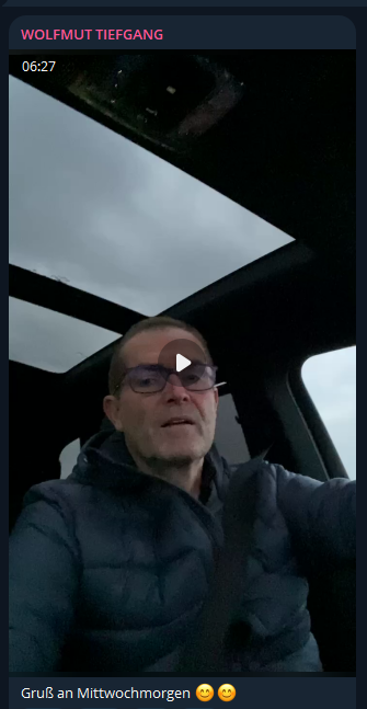 MrGunniHelm's tweet image. Na schau mal einer an, wer da unter einem Stein hervor gekrochen kommt. #Greulich wieder da und gleich mal Werbung für #Kron|s Konzert in der #Querdeppen-Kaschemme #Reierle machen. Hetze gegen Politik auch dabei, aber Standard bei ihm.