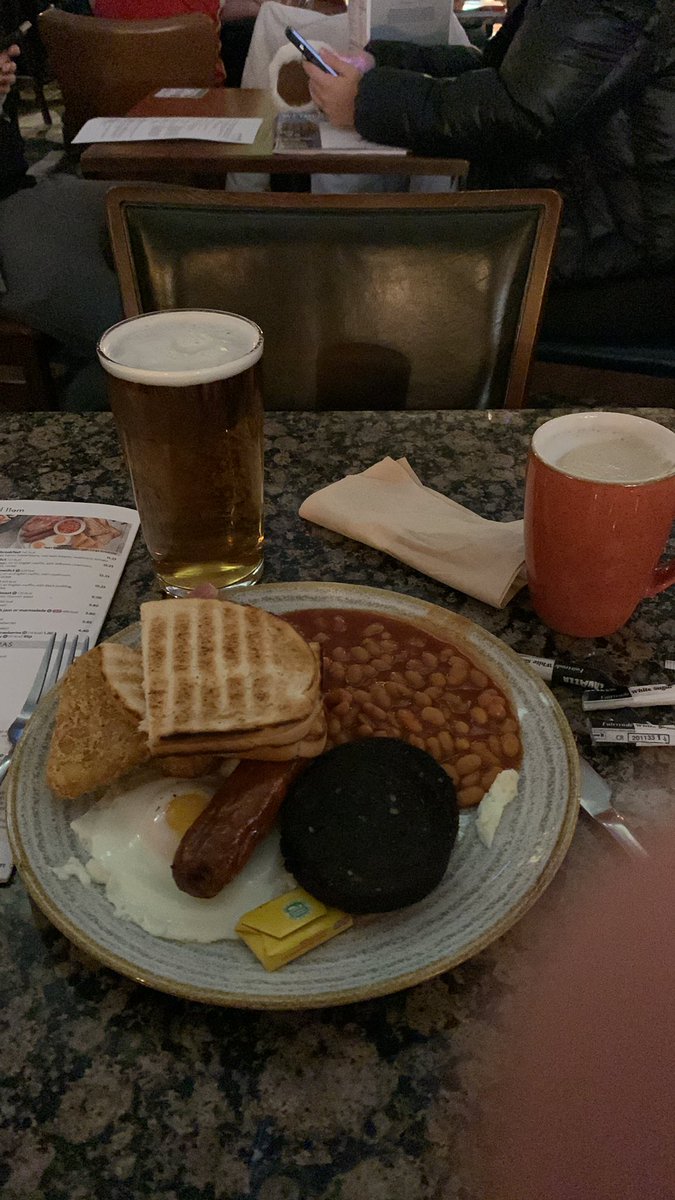 MGACruickshank's tweet photo. Helsinki bound! Mon I Dons 🍺🔴⚪️🔴⚪️🔴 https://t.co/DtroLIQDG8