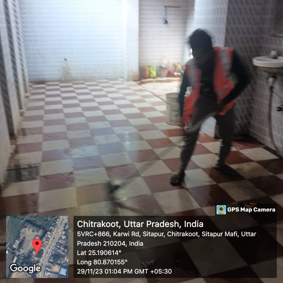 ChitrakootEo's tweet photo. ULB Name - Nagar Palika parishad chitrakoot dham
ULB Code - 801059
आज स्वच्छ शौचालय अभियान के अंतर्गत नगर पालिका परिषद चित्रकूट धाम में शौचालयों की विशेस साफ सफाई 
#SwachhSurvekshan2023 #dmchitrakoot #garbagefreeup #nagarvikasup #cleantoilet #toiletday https://t.co/tF4eqkAQtg