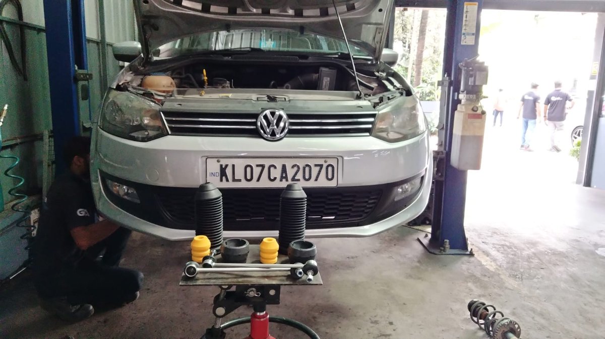 GAutocraft's tweet photo. #GermanAutocraft #Aluva #Ernakulam #Kerala #india near ambattukaavu metro station.#Volkswagen #Volkswagenindia #Skoda #Skodaindia #Audi #Audiindia #PoloLove #virtus #slavia #taigun #kushaq polo front suspension works performed https://t.co/E5ebLWS3RL