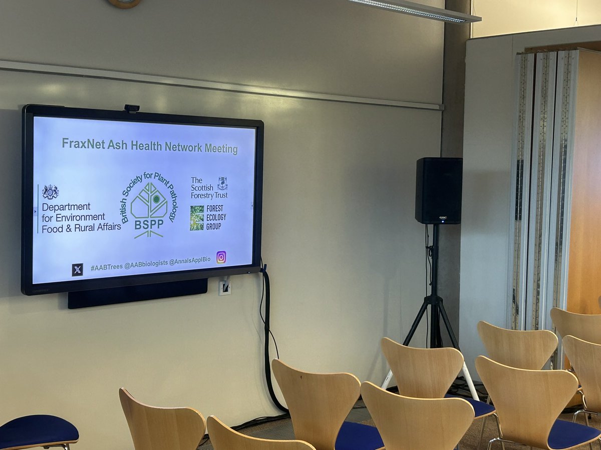 AABiologists's tweet photo. We are ready to go for @BS_PP @DefraGovUK sponsored FraxNet Ash Health network meeting!
It’s chilly lovely day here on Nottingham Jubilee campus! #AABTrees https://t.co/zHBUfIQua1
