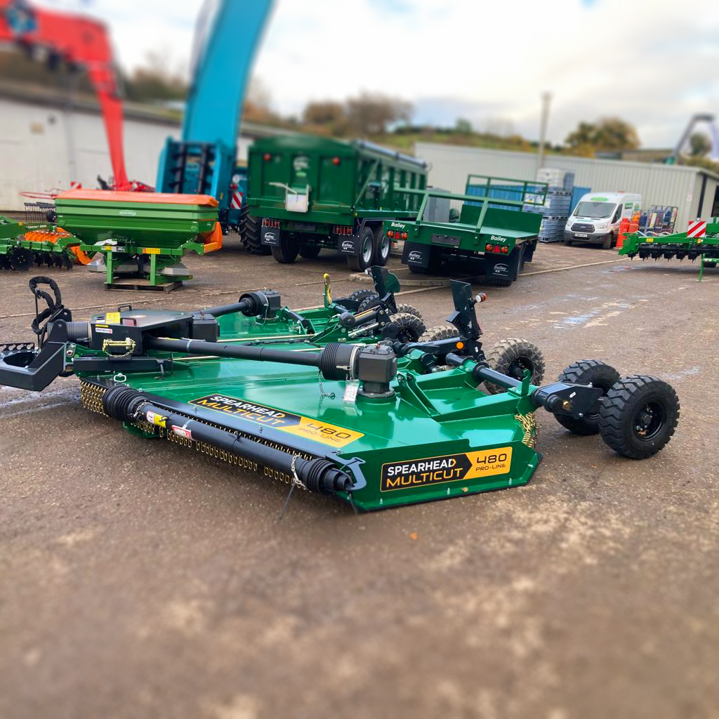 SpearheadWorld's tweet photo. Masons Kings Open Day. 23rd November. 👍

It was great seeing a range of #Spearhead flail and rotary mower machinery displayed at Masons King’s open day in Exebridge recently.

On display were the #Multicut 480 PROLINE, #TWIGA S60 reach mower and the #Sniper 270 flail mower. https://t.co/UvFZ4xF1MB