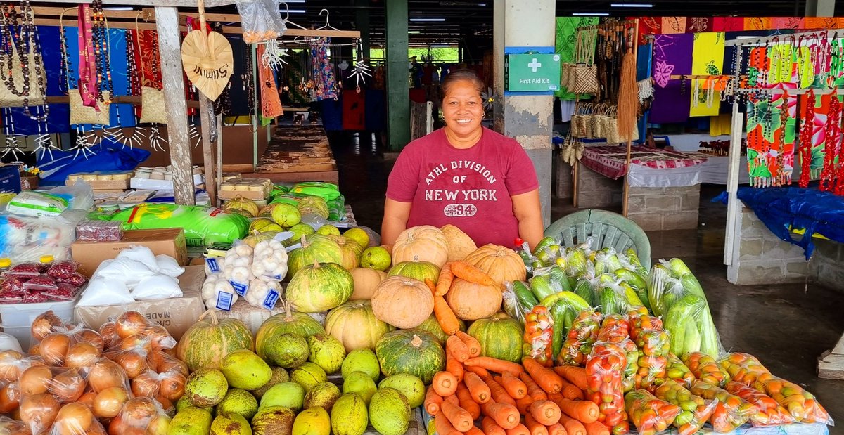 MeleMauala's tweet photo. A chance to meet with the management and #MVA members of #Salelologa market supported by #M4C.
Learning where our support is working and where there is opportunity for better delivery! Helping markets be safer, cleaner, and greener!
#Markets4Change #UNWomen
@unwomenpacific @dfat https://t.co/FC5WXOK9z4