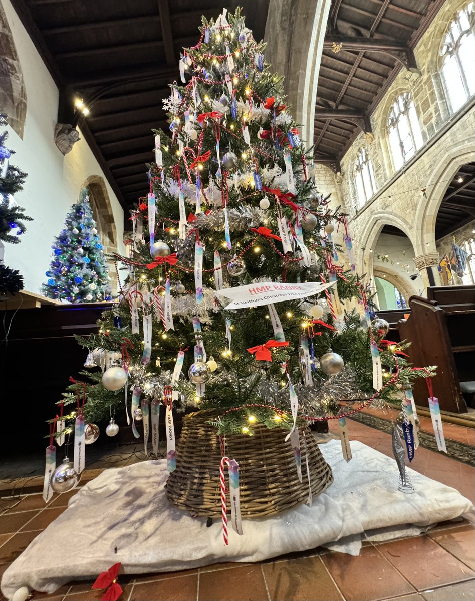 HmpRanby's tweet photo. Check out HMP Ranby's contribution to the Christmas Tree Festival, held at St Swithun's Church, designed by one of our staff using recycled lanyards. Looks amazing!!! 🎄

#Retford #StstReford. https://t.co/MdFVwNN7Wf