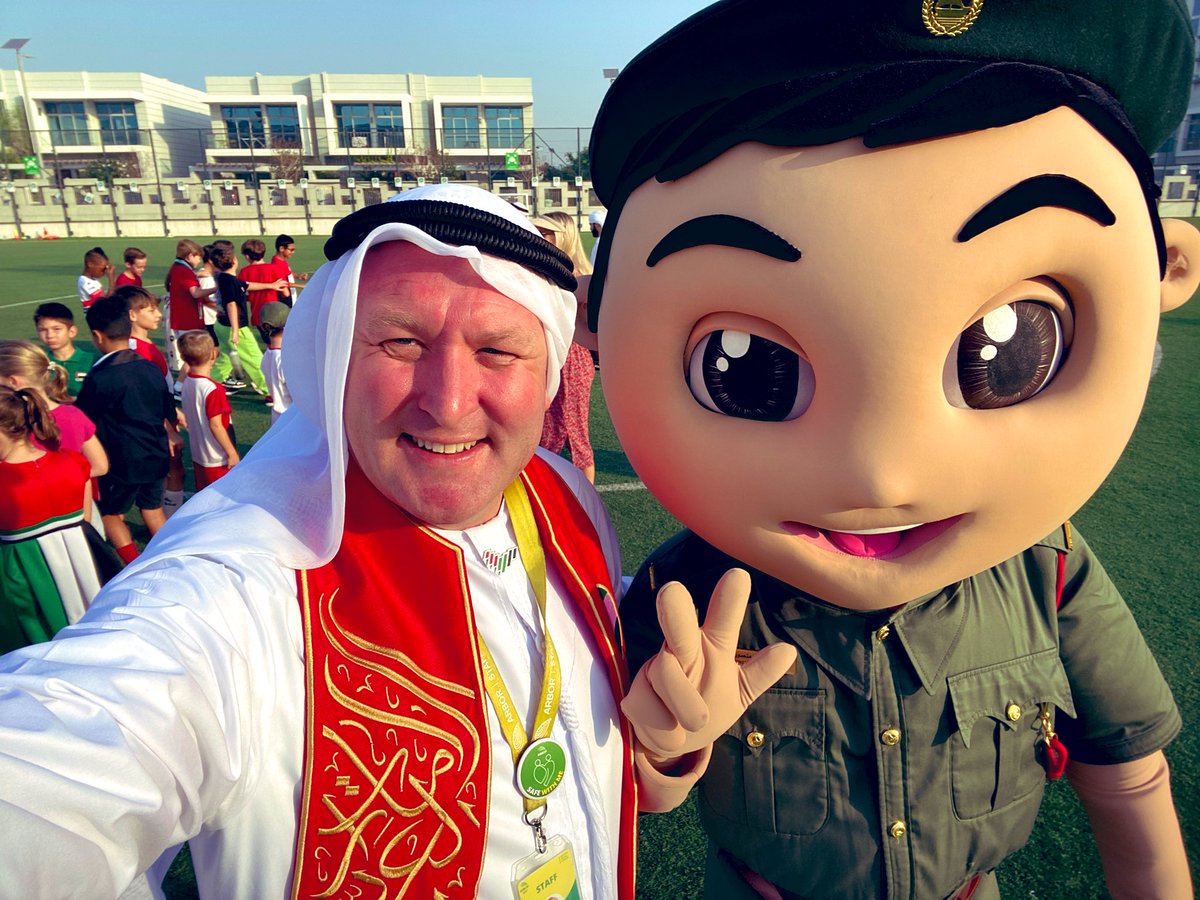 ArborPrimary's tweet photo. As we celebrate #UAENationalDay52❤️💚🤍🖤, we celebrate a nation of dreams💭; a land of hope🥰; a people united as one🤝🇦🇪🤝. What a wonderful way to #showcase🏆and #embrace🤗our #hostnation🇦🇪. Thank you @ArborArabic💚for your #dedication in making today #memorable for all!🙏🏼🌿🏆 https://t.co/RGxjEXfsgN