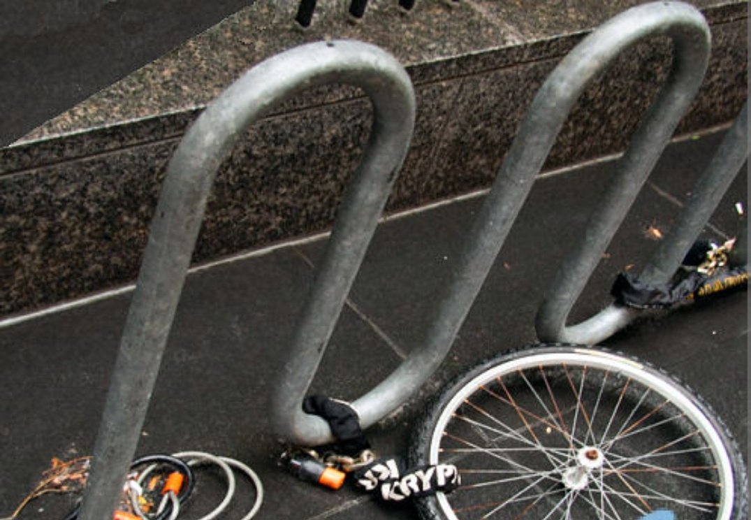 bicizenapp's tweet photo. #BiciZenFeatures 📱The theft function allows you to report specific details about the incident, the exact location, date, bike model, and confirm if you plan to report it to the police. 🚔 #BiciZen #theft #Bicycle #app https://t.co/4cjgxZNMBf