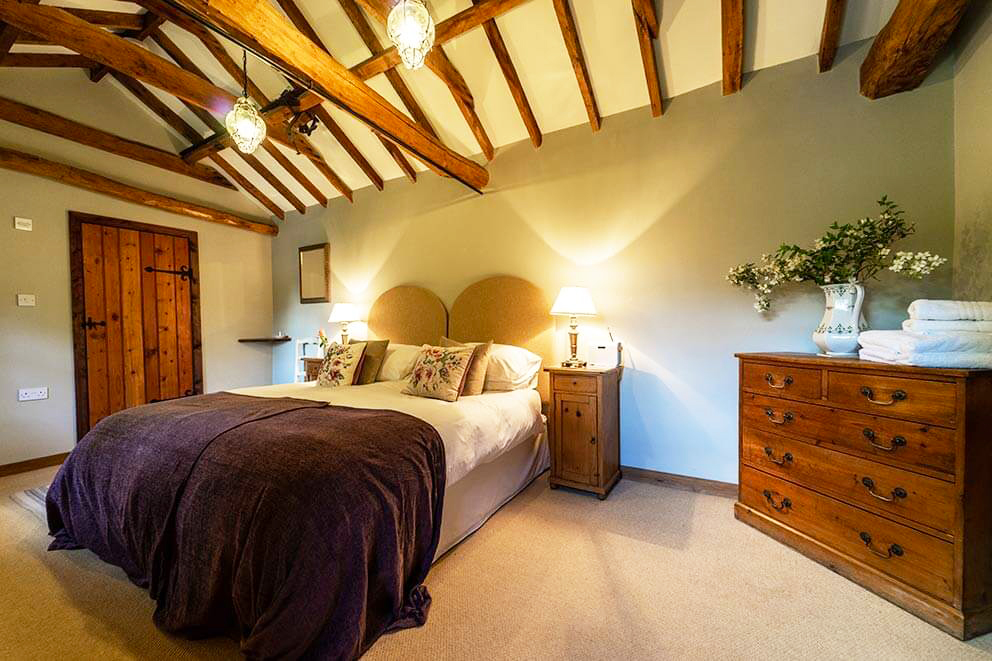 Last chance to book The Granary for a December break before we are fully booked! Book a 3 night stay for 2 people for just £237. Visit manorfarmproperties.co.uk/the-granary #shortbreak #shortstay #holiday #break #December #Christmas #Christmasholiday #accommodation #selfcatering #suffolk