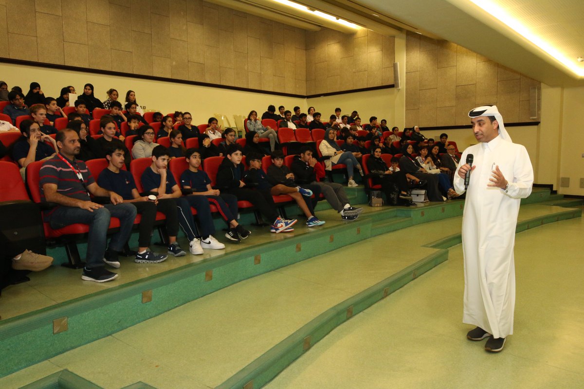 Dans le cadre du projet ministériel 'Mes valeurs tracent mon identité' et en conformité avec notre objectif de renforcer l'estime de soi et les valeurs de partage parmi nos élèves, nous avons invité M. Mohamad Al Misnad, parent d'élève, à intervenir devant les élèves de 5ème. Il…
