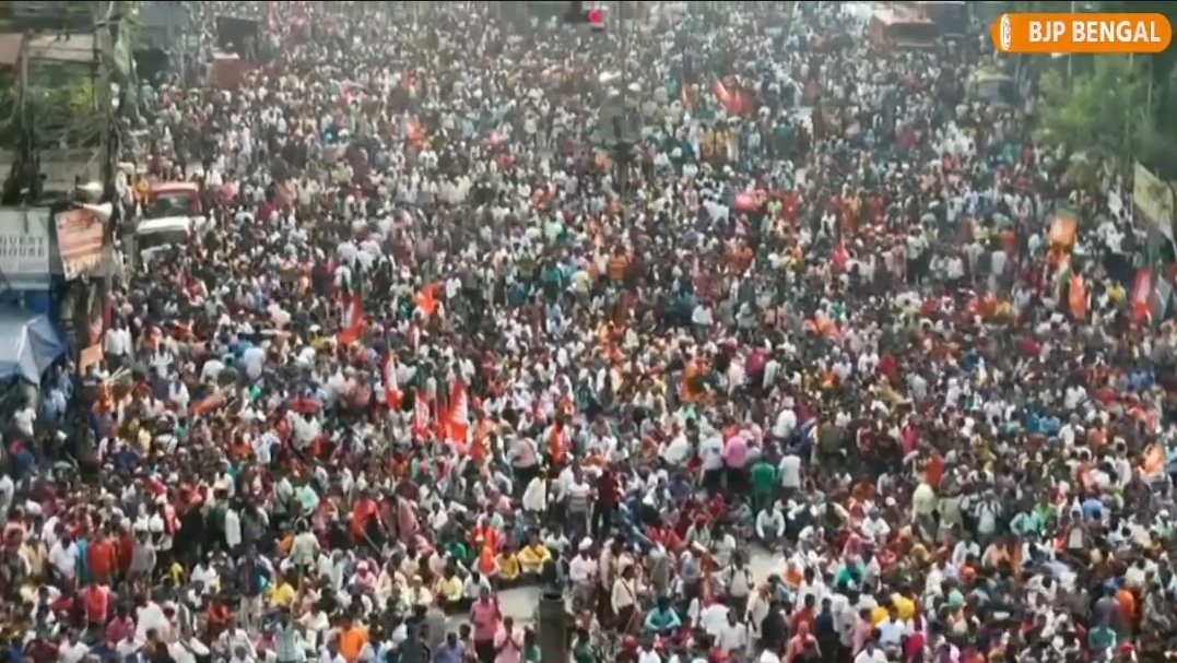 BJP4CobLive's tweet photo. Croud of Tsunami in Bengal Today, BJP is all set for 2024 Election @AmitShah #ShahErSongeSomabesh #BonchitoderPaseBJP https://t.co/zmfXIv3spK