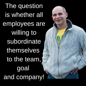 Teamworkspeech's tweet photo. During the motivational speech I say that everyone must subordinate themselves to the goal, the company and the team!
And I tell them why! And motivate them to actually do it!
#teambuildingevent #teamevent #motivationalspeaker #teambuildingactivity #teambuildingactivities https://t.co/NVSgMB2SjL