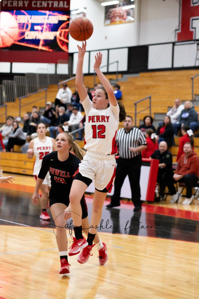 First home game last night. 
Put up 22 pts in JV against Powell Co. 

This girl is working! 

@FeltnerRyleigh1 
@PGHAkeem 
@alyxwhite_ @KYP2029 
#ladycommodores #knowhername
#7thgrade