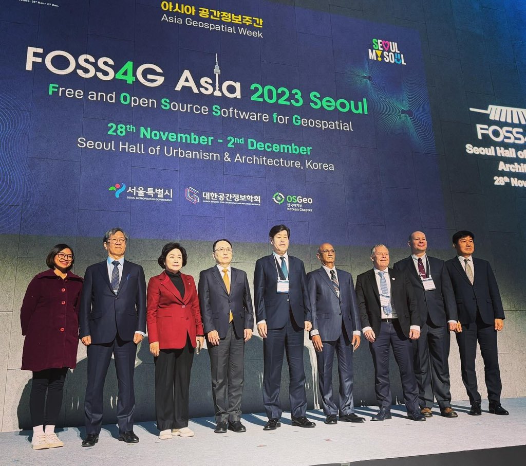Feye Andal (@dfeyeandal) on Twitter photo It’s a privilege to join my fellow Keynote Speakers and the respected Korean Public Servants on the stage today at <a href="/foss4g_asia2023/">FOSS4G Asia 2023 Seoul</a> 🇰🇷
Thank you very much for this great opportunity! I am forever humbled 🙇🏻‍♀️ It’s a privilege to join my fellow Keynote Speakers and the respected Korean Public Servants on the stage today at <a href="/foss4g_asia2023/">FOSS4G Asia 2023 Seoul</a> 🇰🇷
Thank you very much for this great opportunity! I am forever humbled 🙇🏻‍♀️