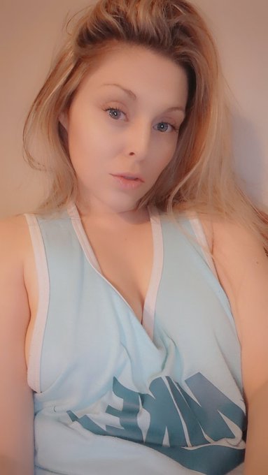 Good Morning 🥰 https://t.co/9nkqQfmm33