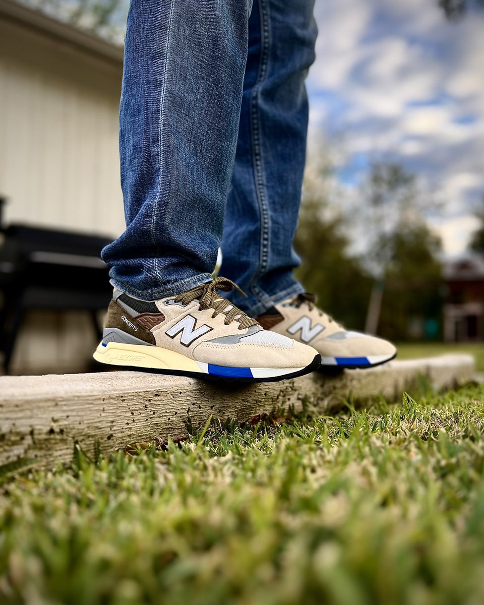 RPHorn's tweet photo. Taking the @cncpts C-Notes out for a spin today. The more I wear these the more little details I find to enjoy.
#NB #NewBalance998 #NewBalancexConcepts #CNotes #kotd #yoursneakersaredope #concepts https://t.co/EOdyVap0Iy