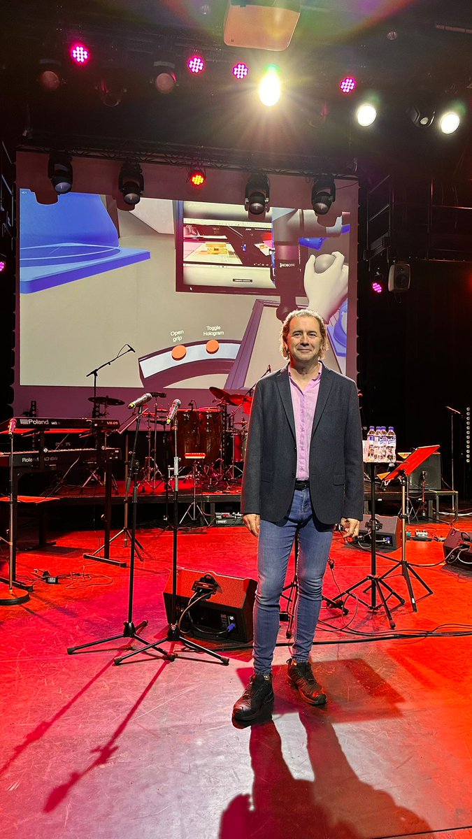 Our professor Steve LaValle is ready to open MatchXR event in Helsinki. Get the first insights about Metaverse Initiative by the Finnish Ecosystem!

Livestream available: youtube.com/live/xDEneVva1…

#XR #metaverse #robotics #UniOulu #slush