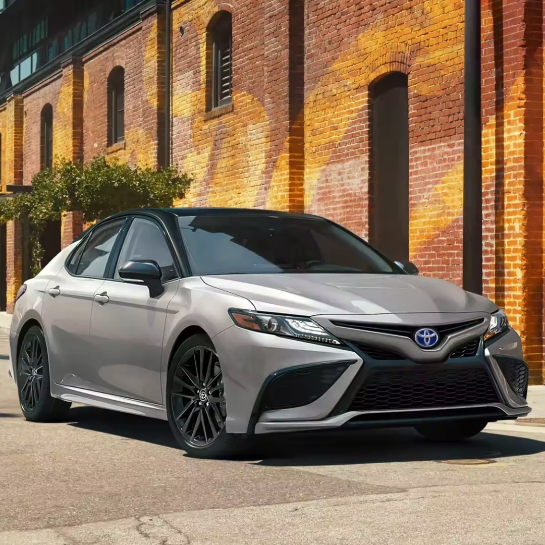 CaseyToyota's tweet photo. Your next car awaits this holiday season. 👀 The all-new 2024 #ToyotaCamry is simply too irresistible just like Santa’s cookies. 🫢 Don’t hold back! Hurry and visit us today to make it yours! 🏃💨 #CarCrushWednesday #Toyota #ToyotaUSA https://t.co/7xjiqZXDg4