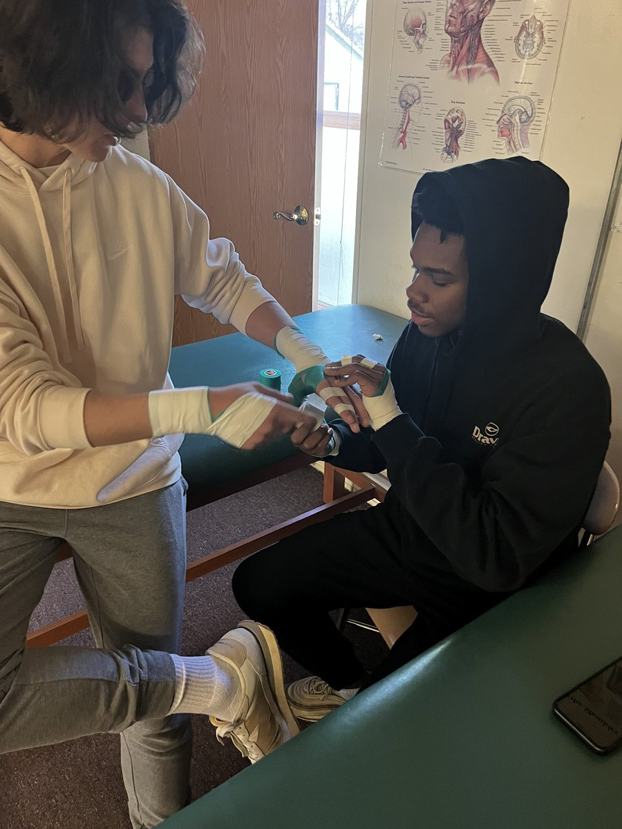 Coach Vernon tweet media