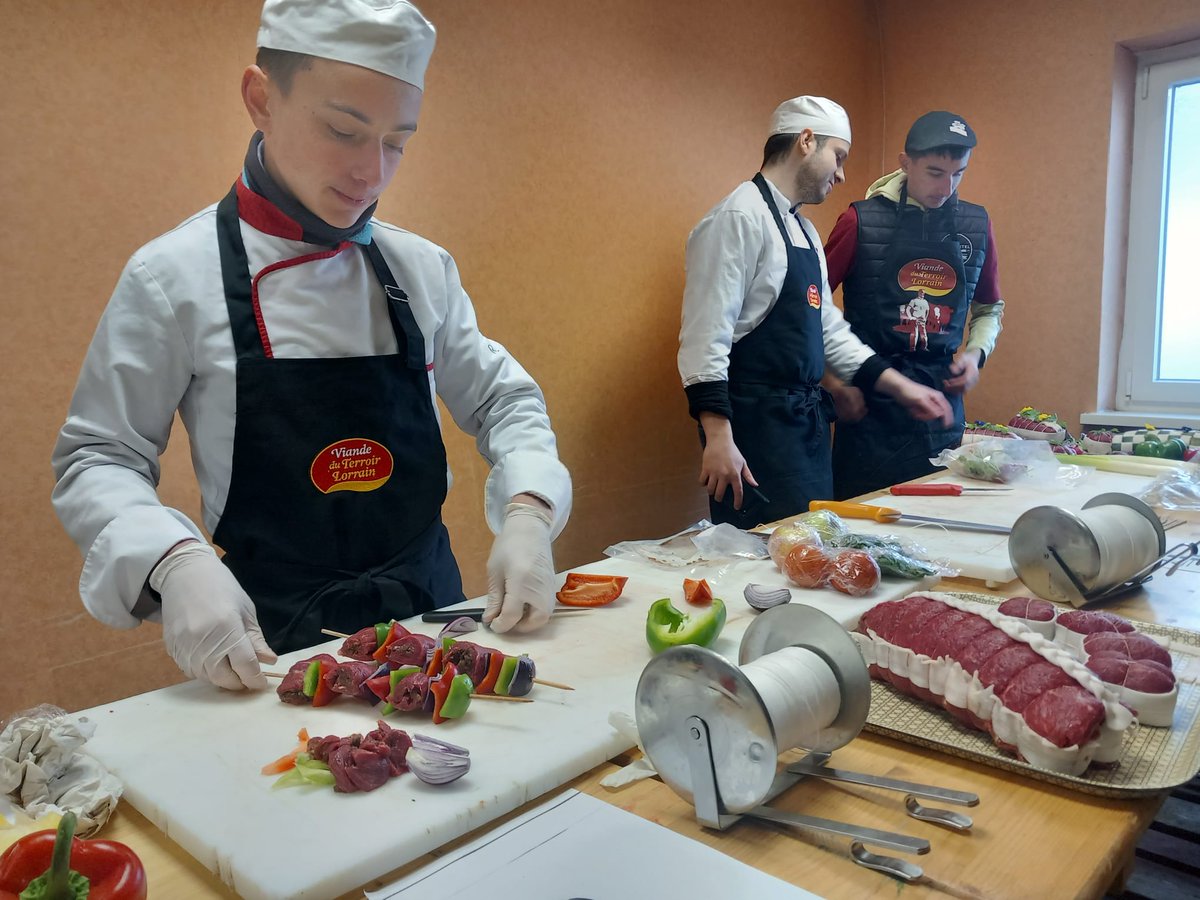 Interbev Grand Est (@interbevgdest) on Twitter photo En parallèle du concours de #Noël <a href="/APAL/">Andrew Palczewski</a>' : Interbev Grand Est soutient la démonstration de boucherie des Brevets Professionnels du #CEPAL de Laxou avec <a href="/ViandeTerroirGE/">ViandeDuTerroirGrandEst</a> #viandeduterroirlorrain #labelrouge #desMetiersunePassion #MadeinViande En parallèle du concours de #Noël <a href="/APAL/">Andrew Palczewski</a>' : Interbev Grand Est soutient la démonstration de boucherie des Brevets Professionnels du #CEPAL de Laxou avec <a href="/ViandeTerroirGE/">ViandeDuTerroirGrandEst</a> #viandeduterroirlorrain #labelrouge #desMetiersunePassion #MadeinViande