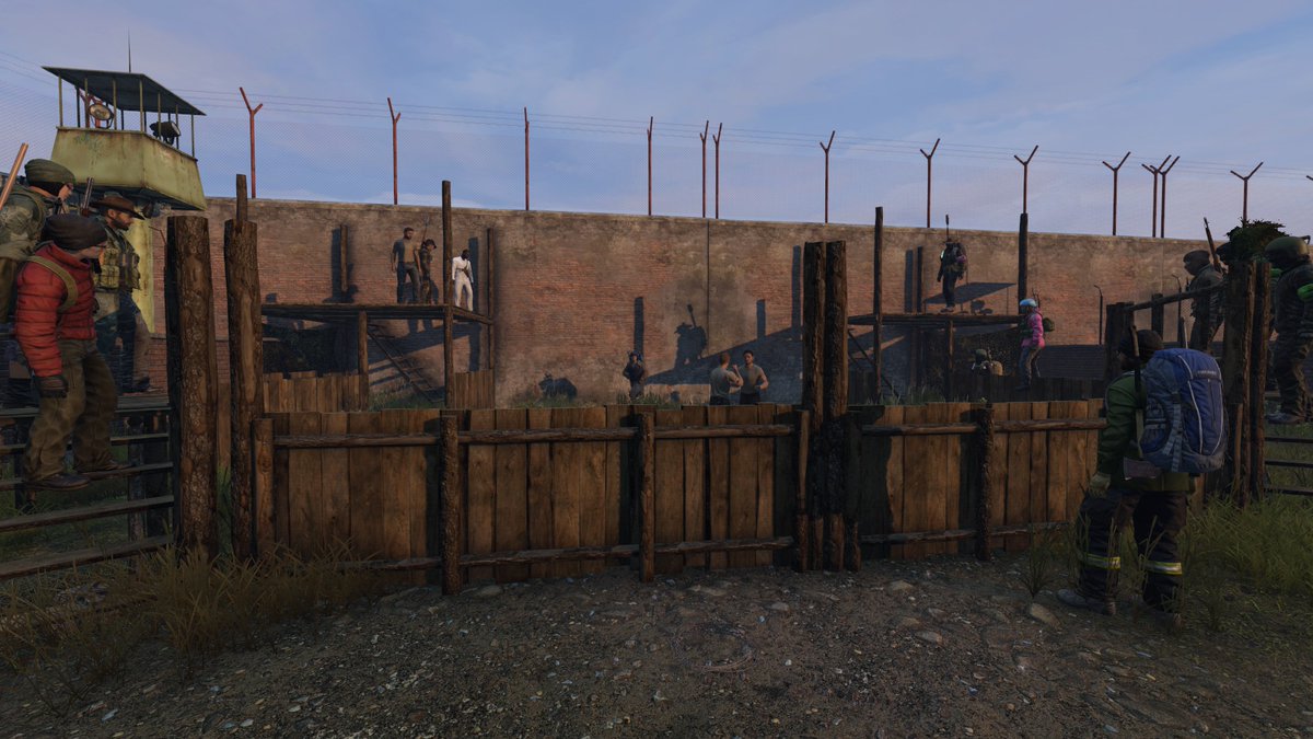 ProfessionalZed's tweet image. Taken at boxing fights, a rubber slug tournament and in the community base on @DayZCommunityZ ♥