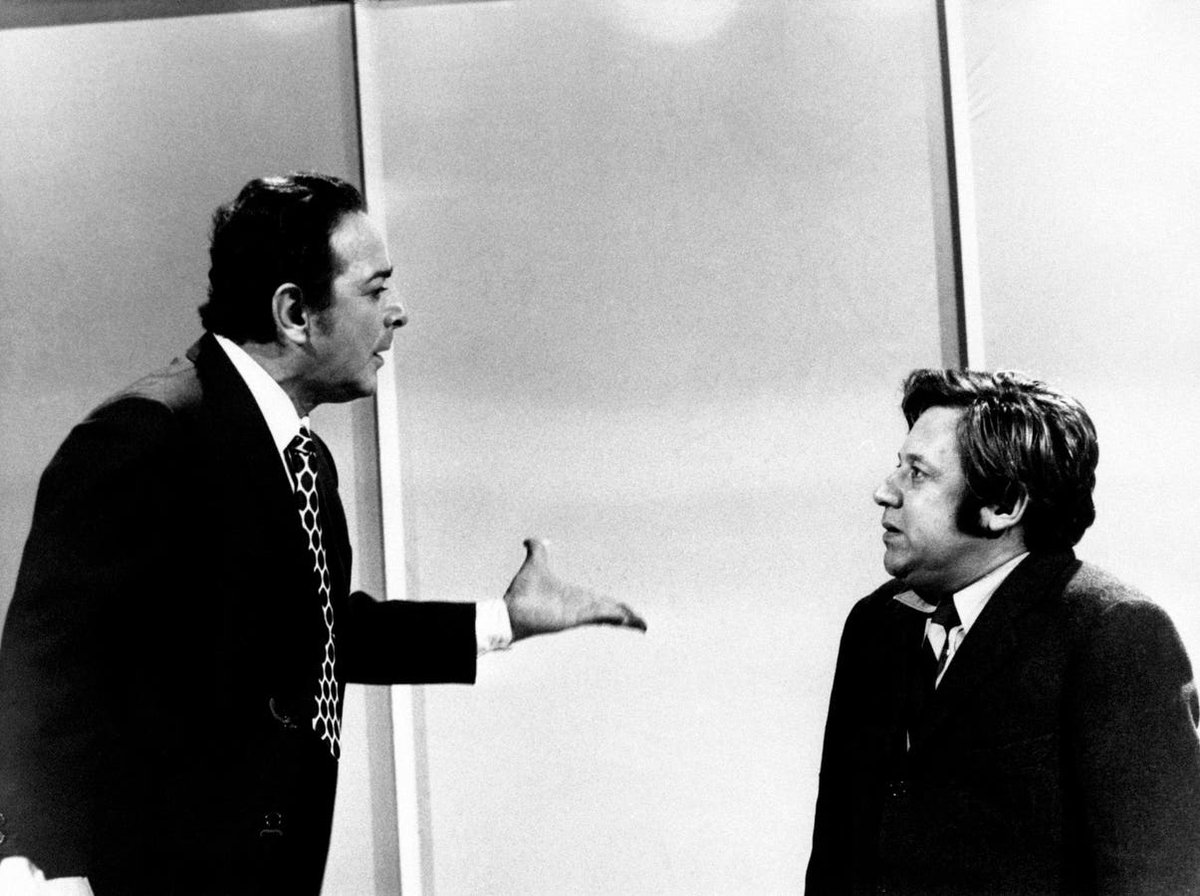 BrockCline's tweet image. Improve your approach to giving #feedback by breaking the session into smaller parts. Check for understanding after each suggestion. Inviting the recipient to react and ask questions prevents misunderstandings. #Communication #PositiveReinforcement tiny-link.io/sFqJ0XqrLTOFSx…