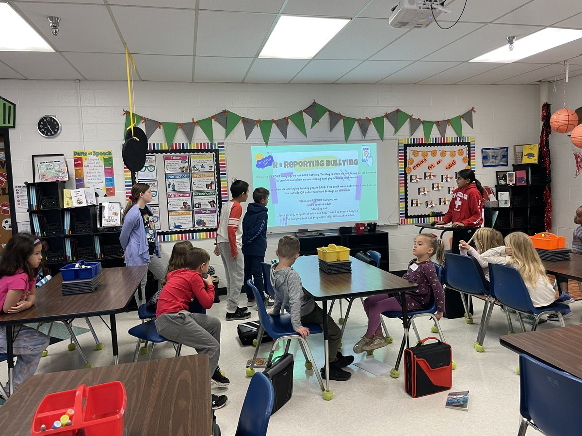 Thank you to our 4th and 5th graders for leading our Energy Bus this morning! 🚌 <a href="/McFadden_School/">McFadden School of Excellence</a>