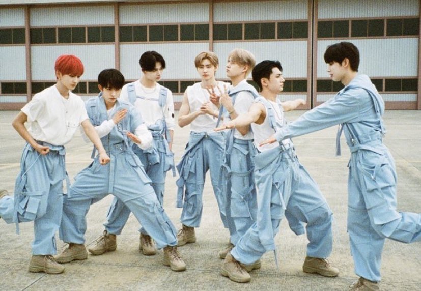 sjydaiIy's tweet photo. — ## for our boys *·˚ ༘ ✩

THREE YEARS ONE HEARTBEAT
#Happy_3rd_ENniversary #3YearsToENternity 
#따사로운_햇살처럼피어난_엔하이픈3주년 
#ENHYPEN祝デビュー3周年 https://t.co/6DZ3rLWY87