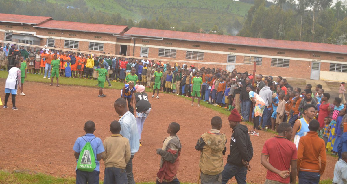 Breakingnews104's tweet image. Muri aka kanya kandi harimo gukinwa umukino wa Volleyball aho ikipe ya #CenterforHope irimo gukina na #GS_REGA_ADEPR
Nyuma y'uyu mukino haratagwa ibikombe n'ibindi bihembo kubufatanye na #AccessToHealth @RwandaHealth @RBCRwanda @RwandaLocalGov @REBRwanda @RTB_Rwanda