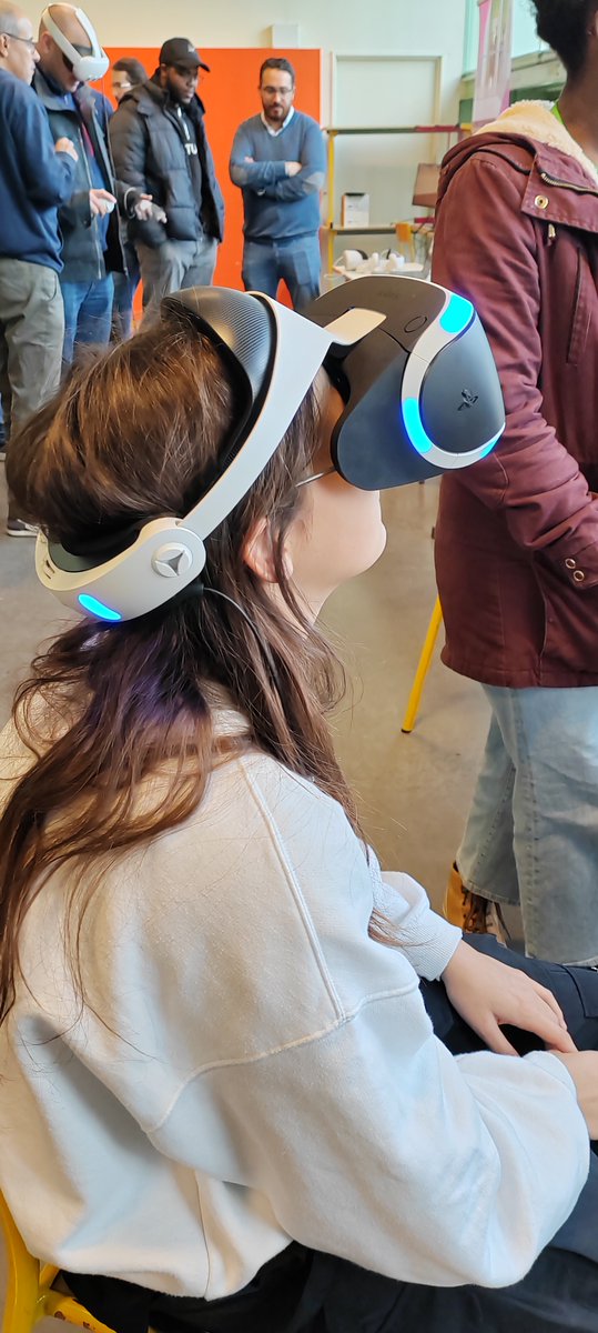 Très belle 3ème édition de la journée dédiée à la Réalité Virtuelle à l'@ensimofficiel avec un public curieux de tester les différents projets étudiants Bravo à tous pour l'organisation @ensimersion @LeMansUniv