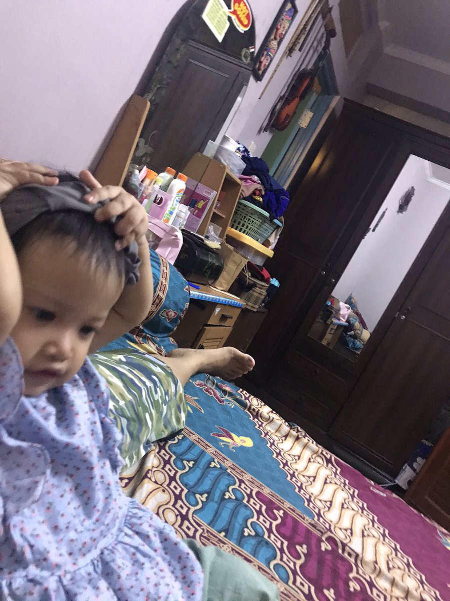 Lagi usaha pingin pake bondu 😂