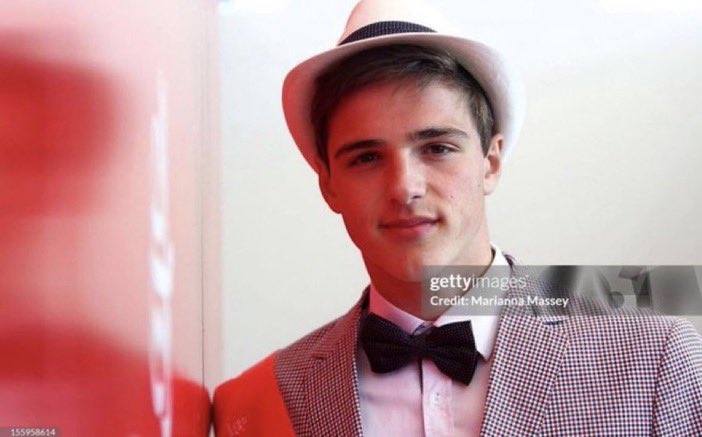 blizzy_mcguire's tweet photo. he looks like he's about to sing High Hopes omg https://t.co/ym6nfIte6U